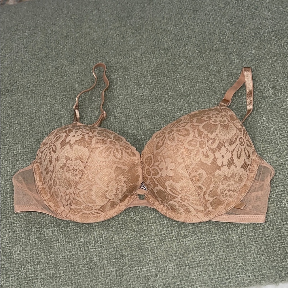 Victoria's Secret Nude Floral Lace Push Up Bra